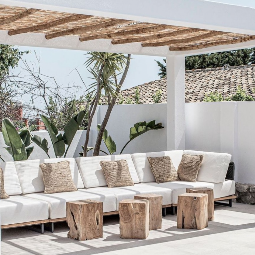 How To Create A Resort Worthy Home. - Zelman Styles